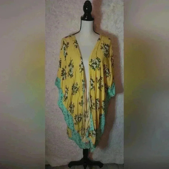 Matilda Jane What a Catch Floral Yellow and Aqua Kimona Size M/L - Picture 2 of 6
